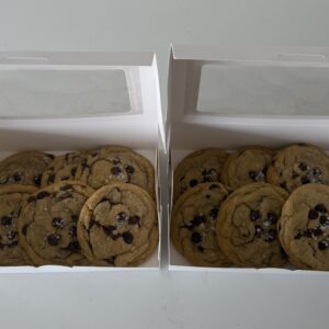 Brown butter chocolate chip cookies • Dozen